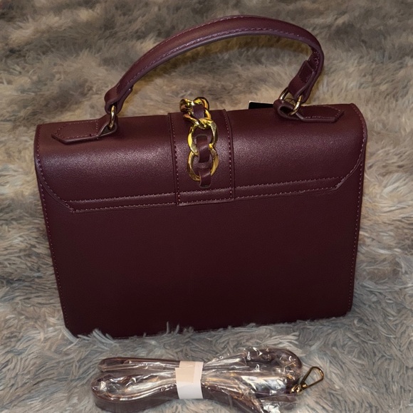 Badgley Mischka Satchel purse crossbody with Gold Accents NWT - Picture 4 of 13